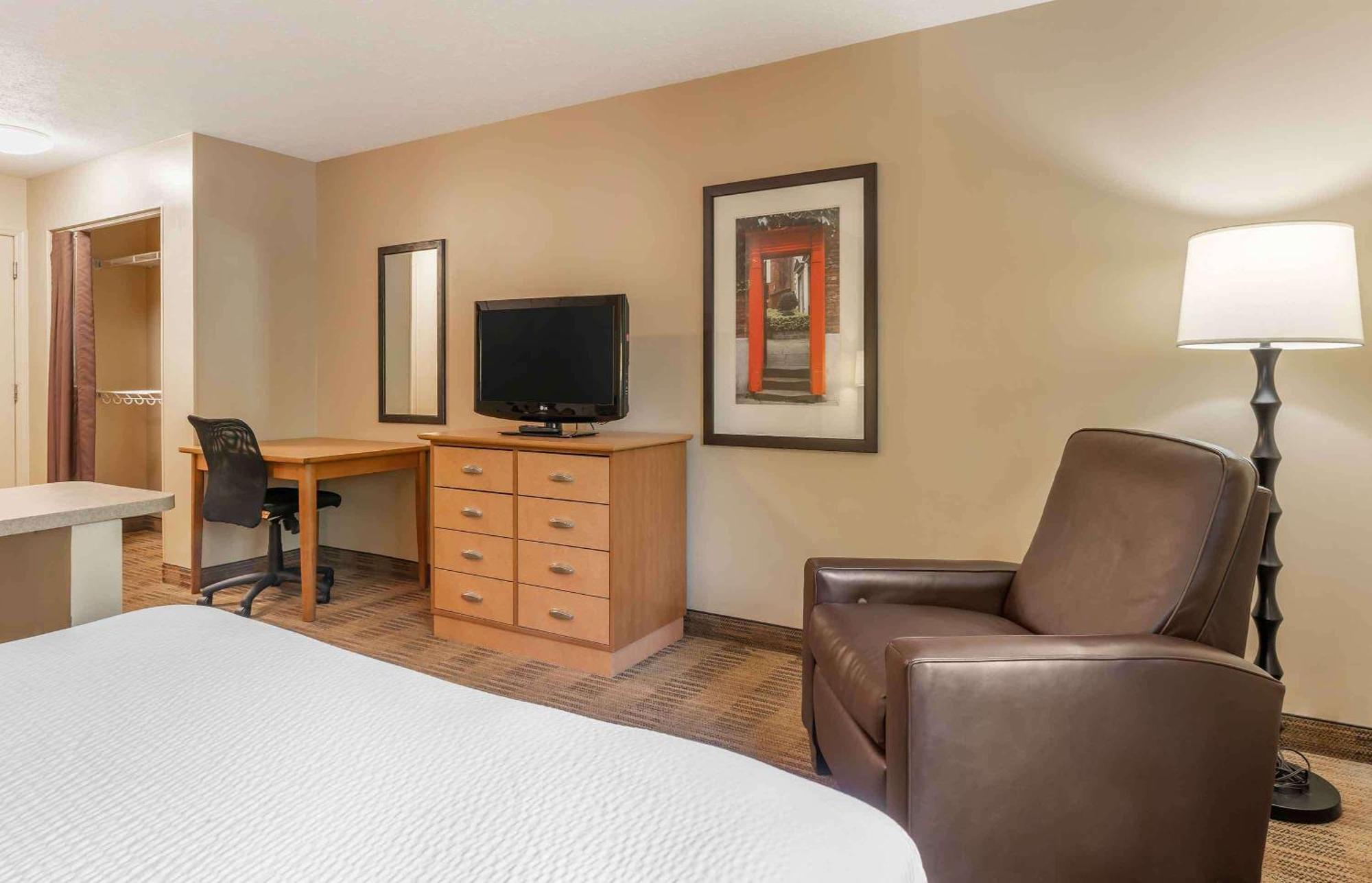 Extended Stay America Suites - Raleigh - North Raleigh - Wake Towne Dr מראה חיצוני תמונה